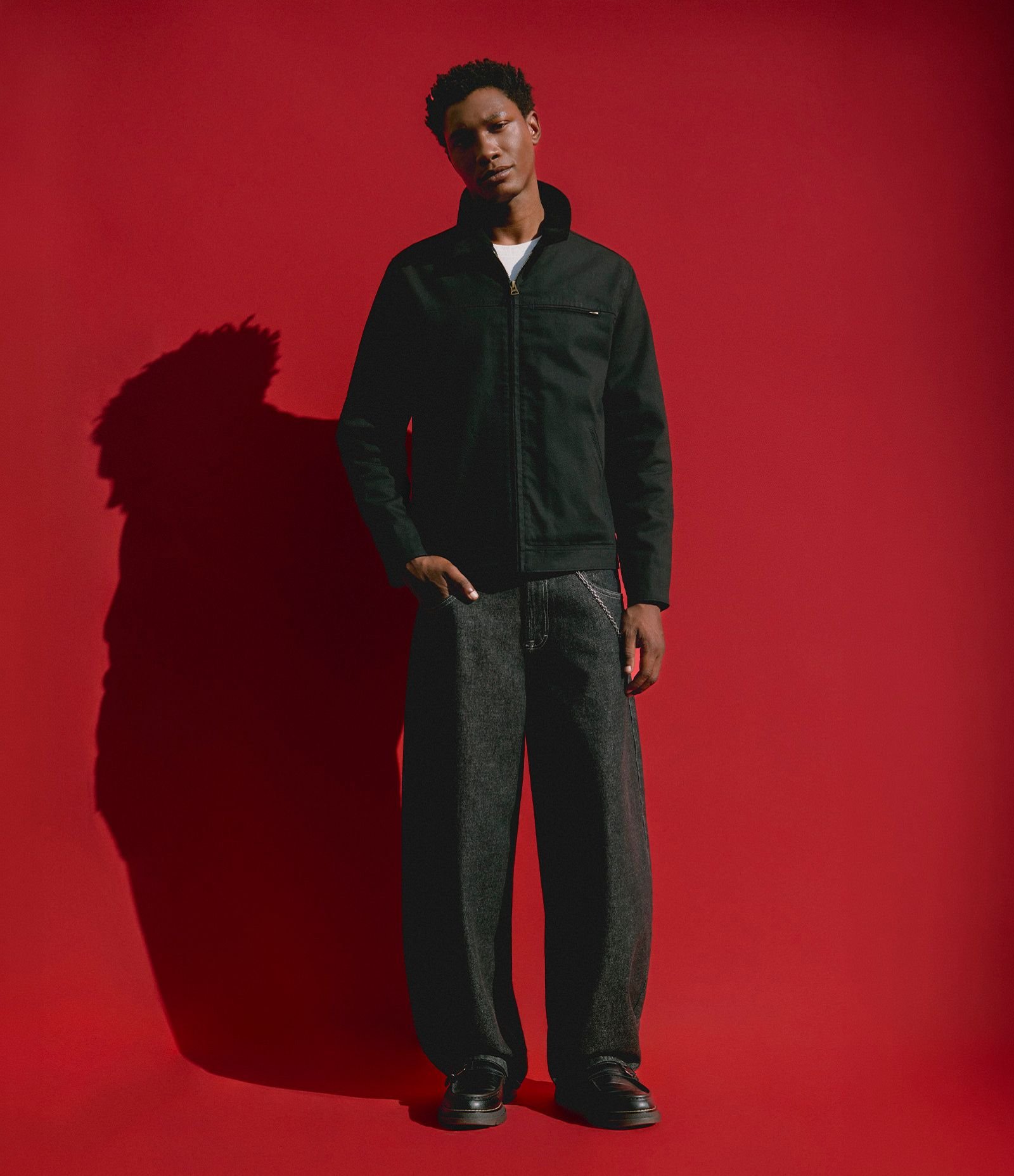 Calça Baggy em Sarja com Bolsos Preto 1