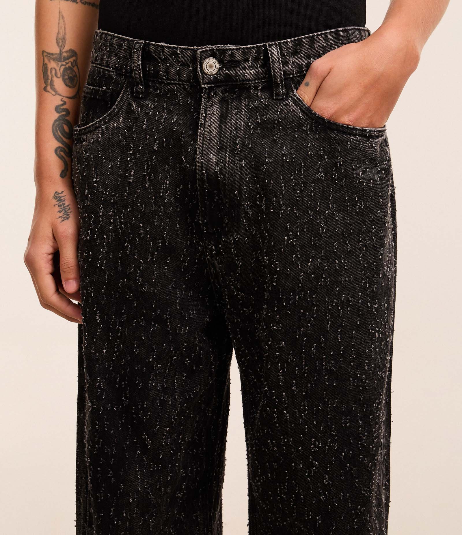 Calça Super Baggy em Jeans com Puídos Preto 4