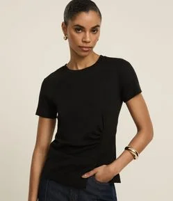 Blusa em Algodão com Fenda e Recorte Franzido na Barra