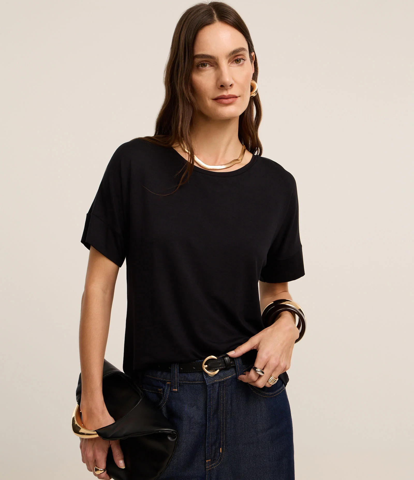 Blusa Sem Cava em Viscose com Gola Redonda Preto 1