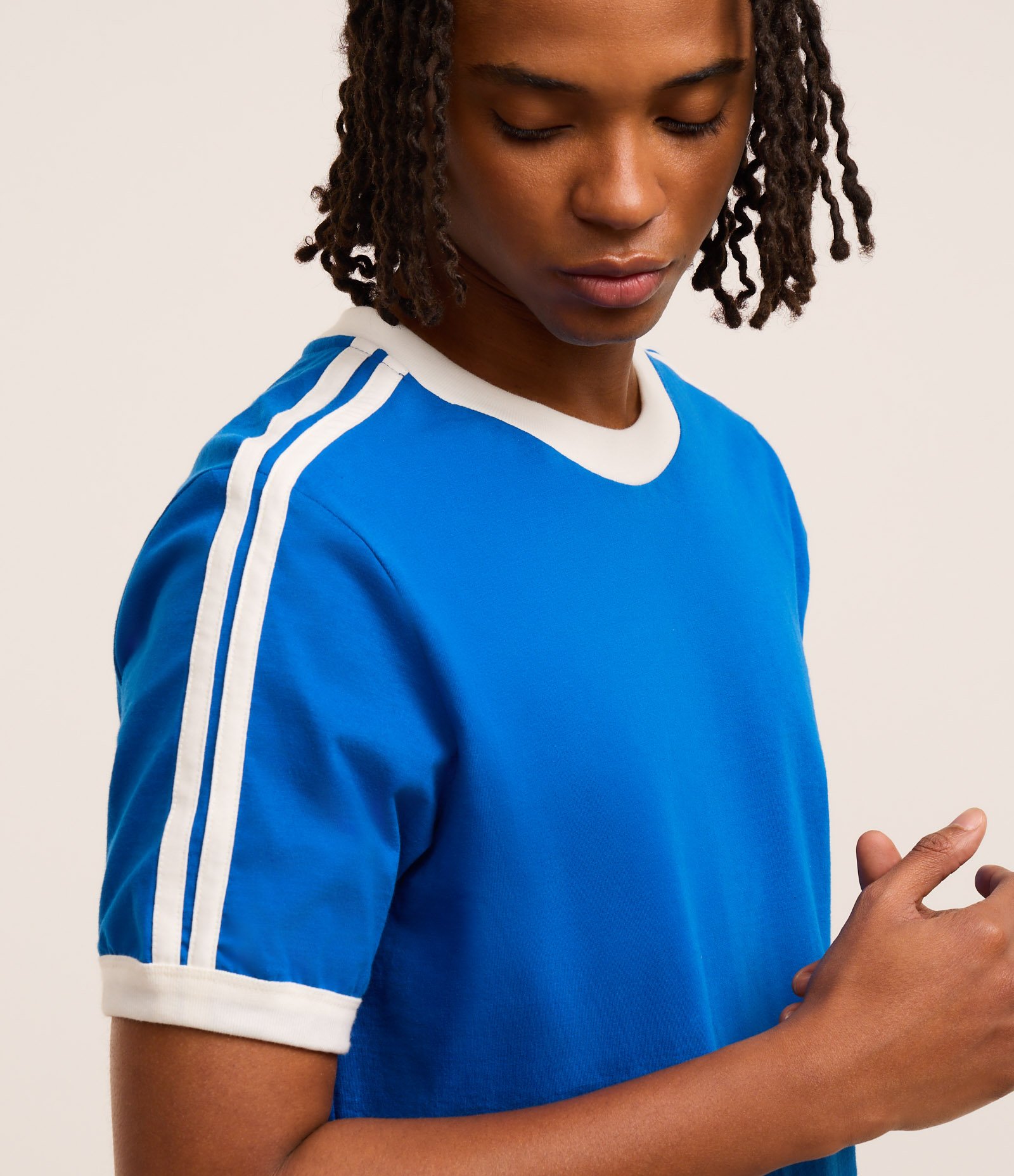 Camiseta Regular em Algodão com Listras nos Ombros 4