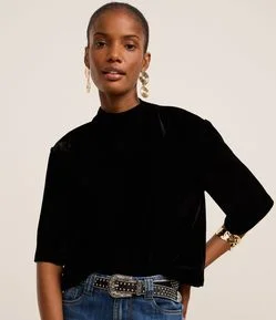 Blusa Boxy em Veludo com Gola Alta