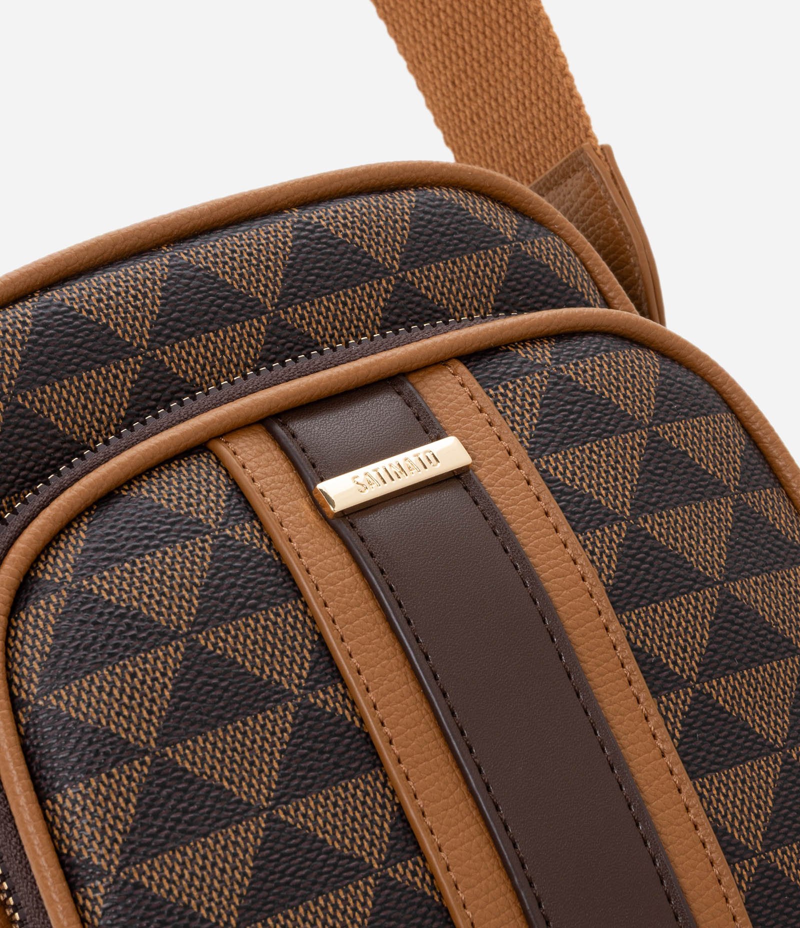 Bolsa Pequena Posta Celular com Alça Larga e Estampa Triângulos Marrom 5