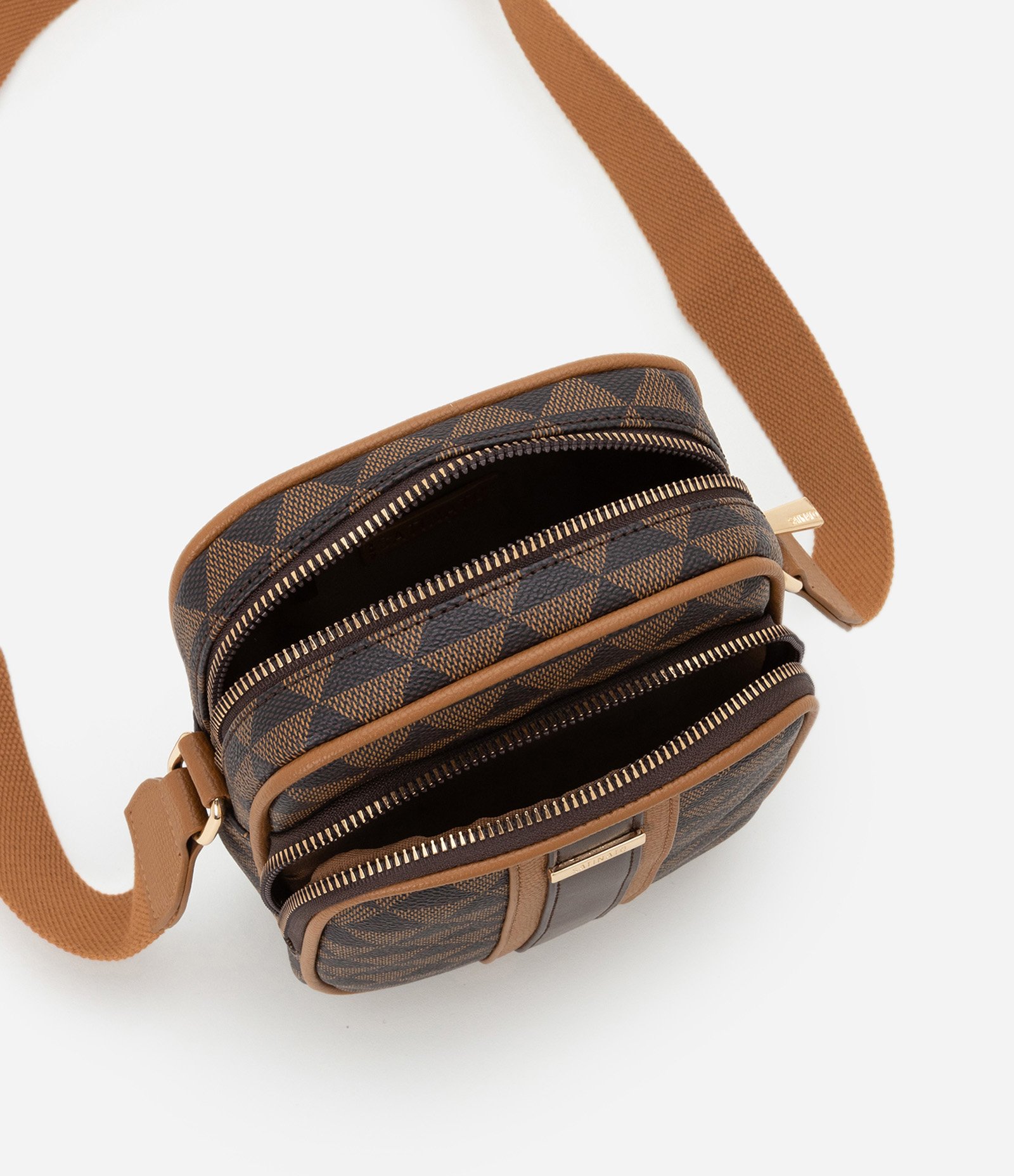 Bolsa Pequena Posta Celular com Alça Larga e Estampa Triângulos Marrom 6