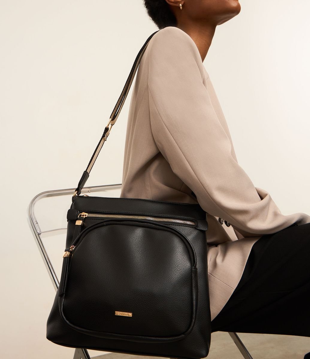 Bolsa Postman Média com Bolso Frontal e Alça em Gorgorão Preto