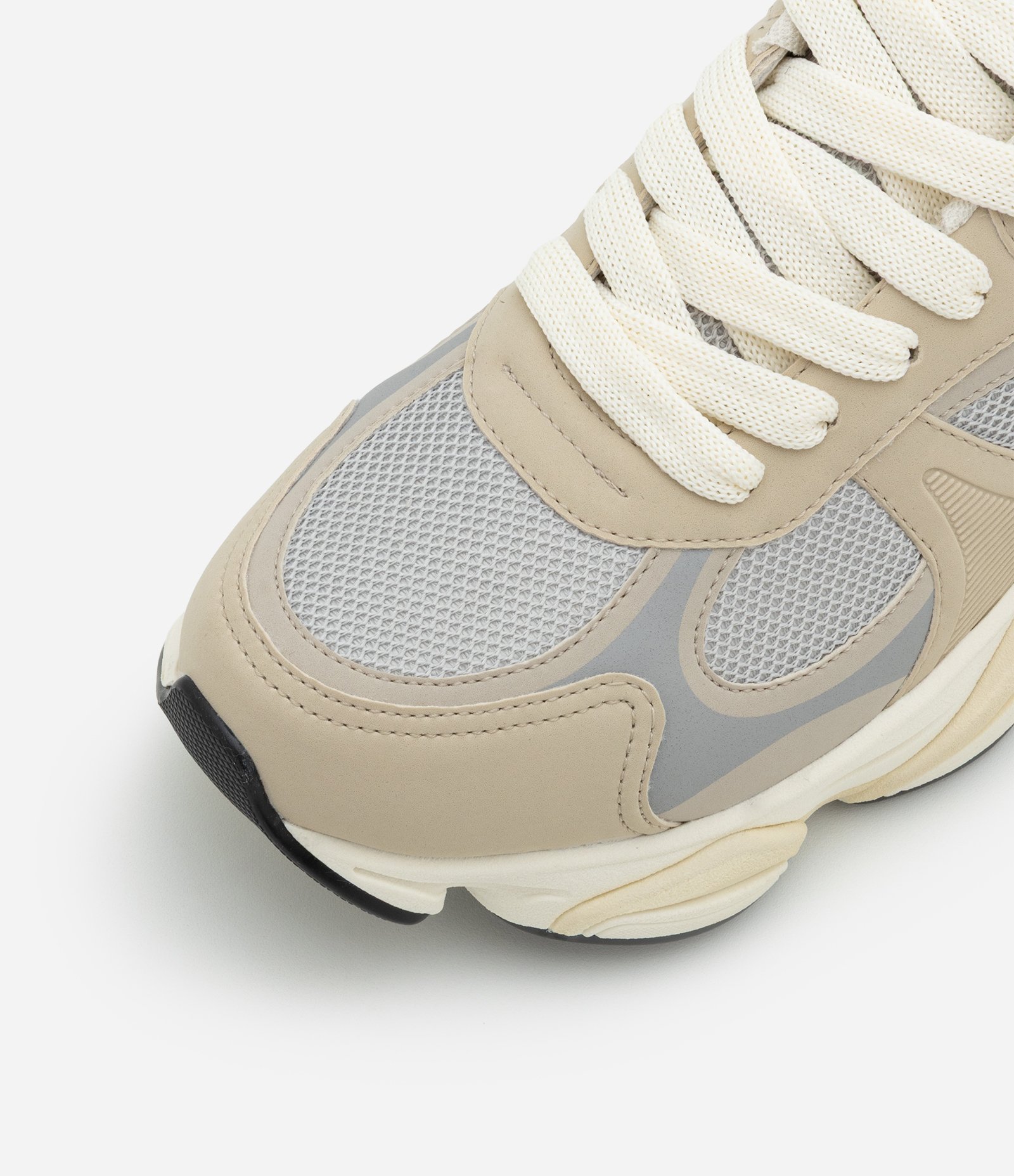 Tênis Running com Recortes e Texturizado Bege 4