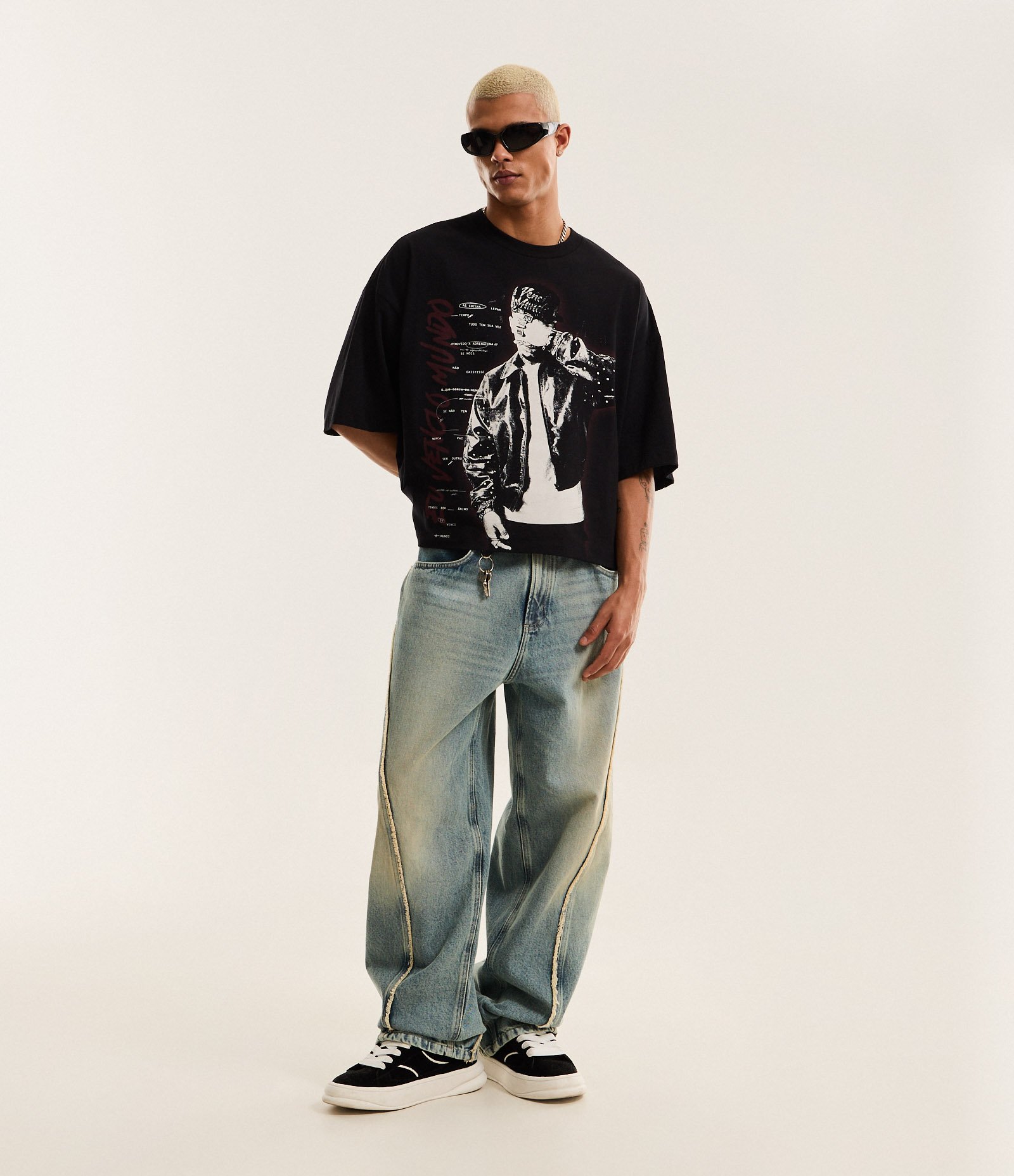 Calça Super Baggy em Jeans com Detalhes Desfiados Azul 1