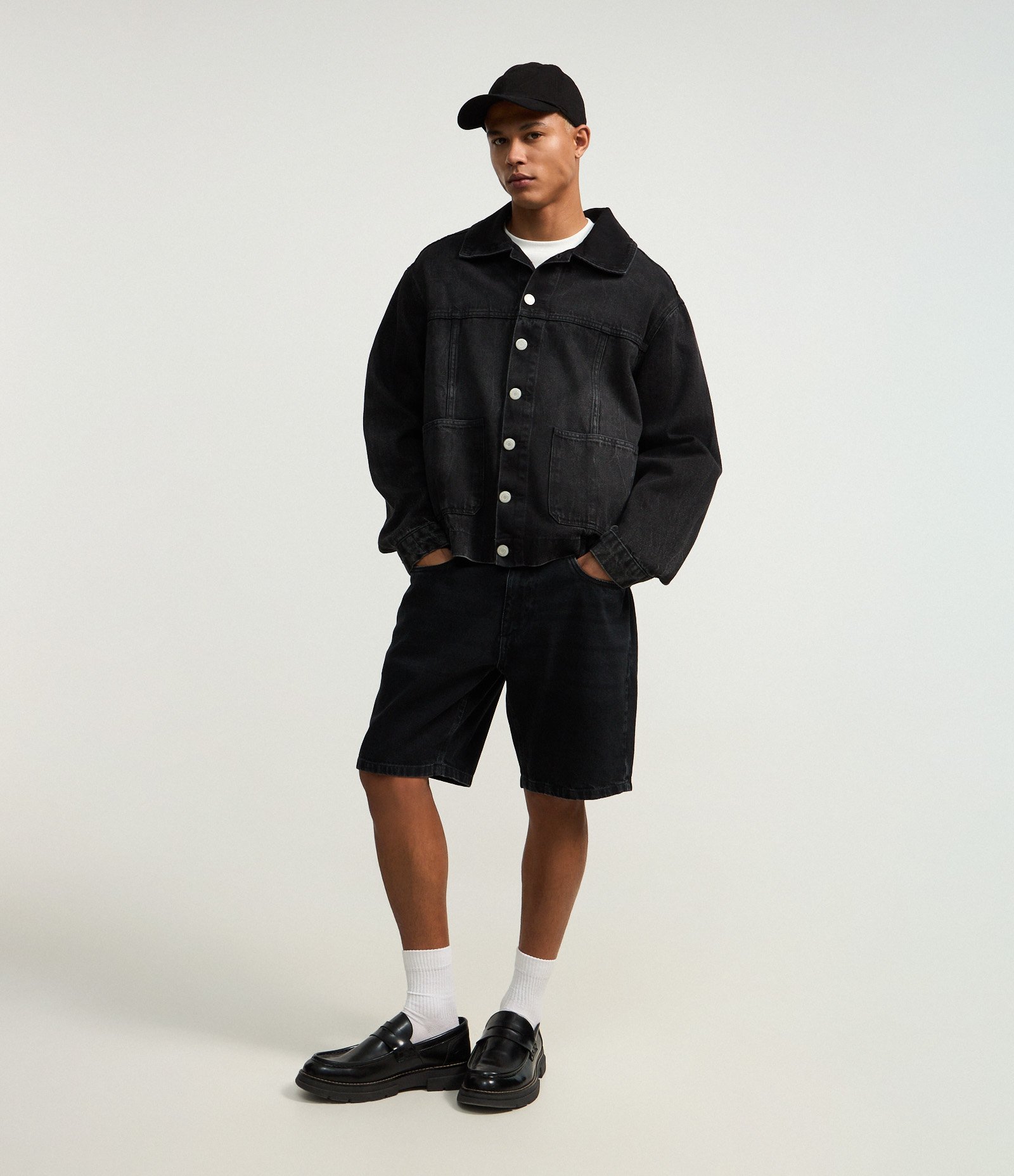 Jaqueta Boxy em Jeans Estonada Preto 2