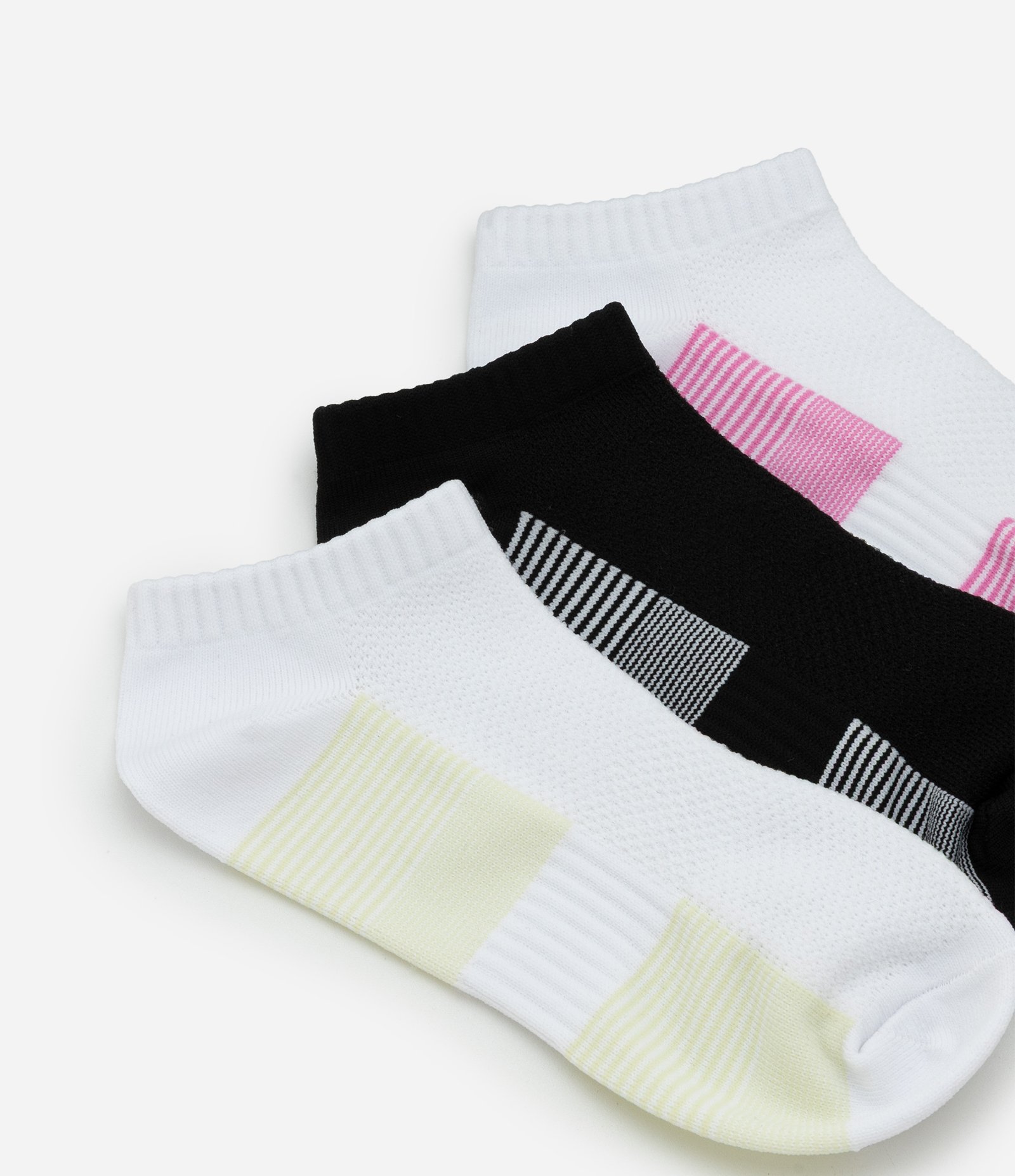Kit 03 Meias Cano Baixo Esportivas em Poliamida Multicores 4