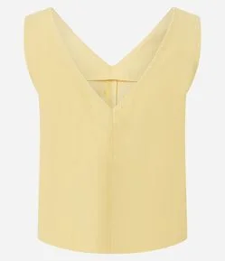 Blusa em Viscose com Decote V e Efeito Sarjado