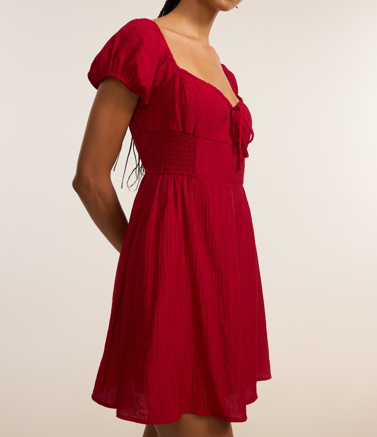 Vestido Godê Texturizado com Manga Princesa e Lastex Vermelho 2