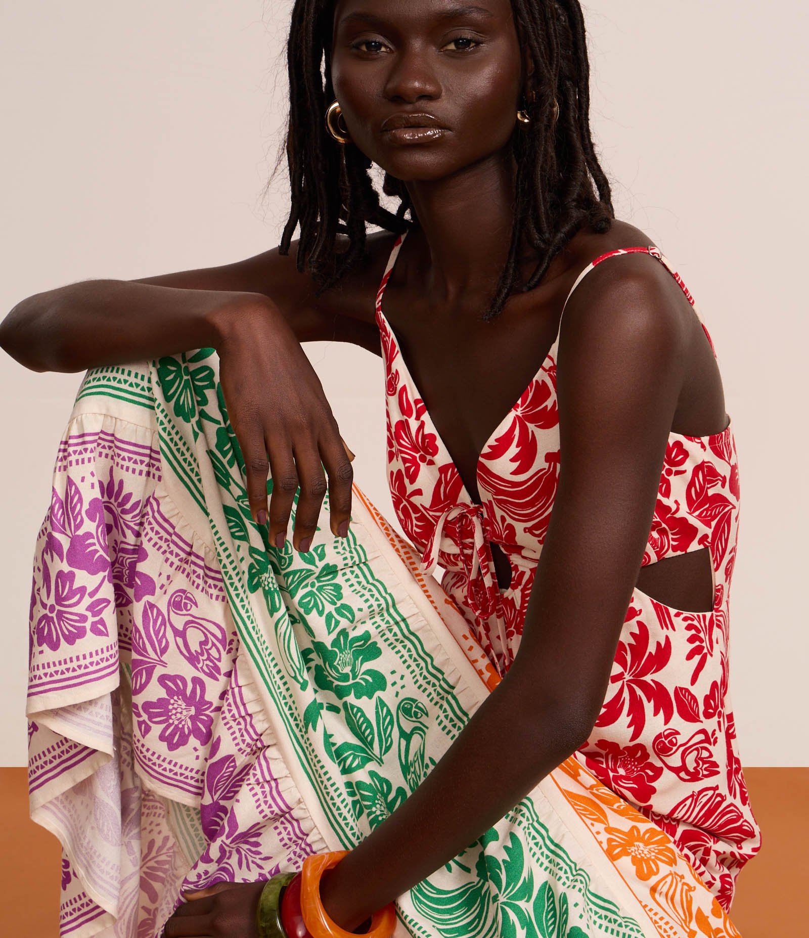 Vestido New Midi com Recortes e Estampa Tropical em Bloco de Cores Multicores 4