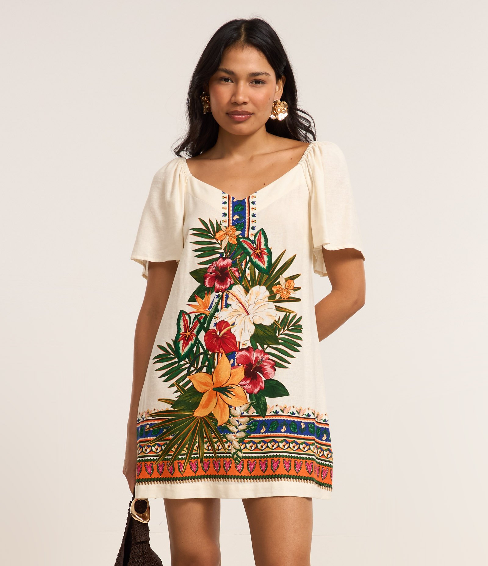 Vestido Evasê Curto em Viscolinho com Estampa Floral Bege 1