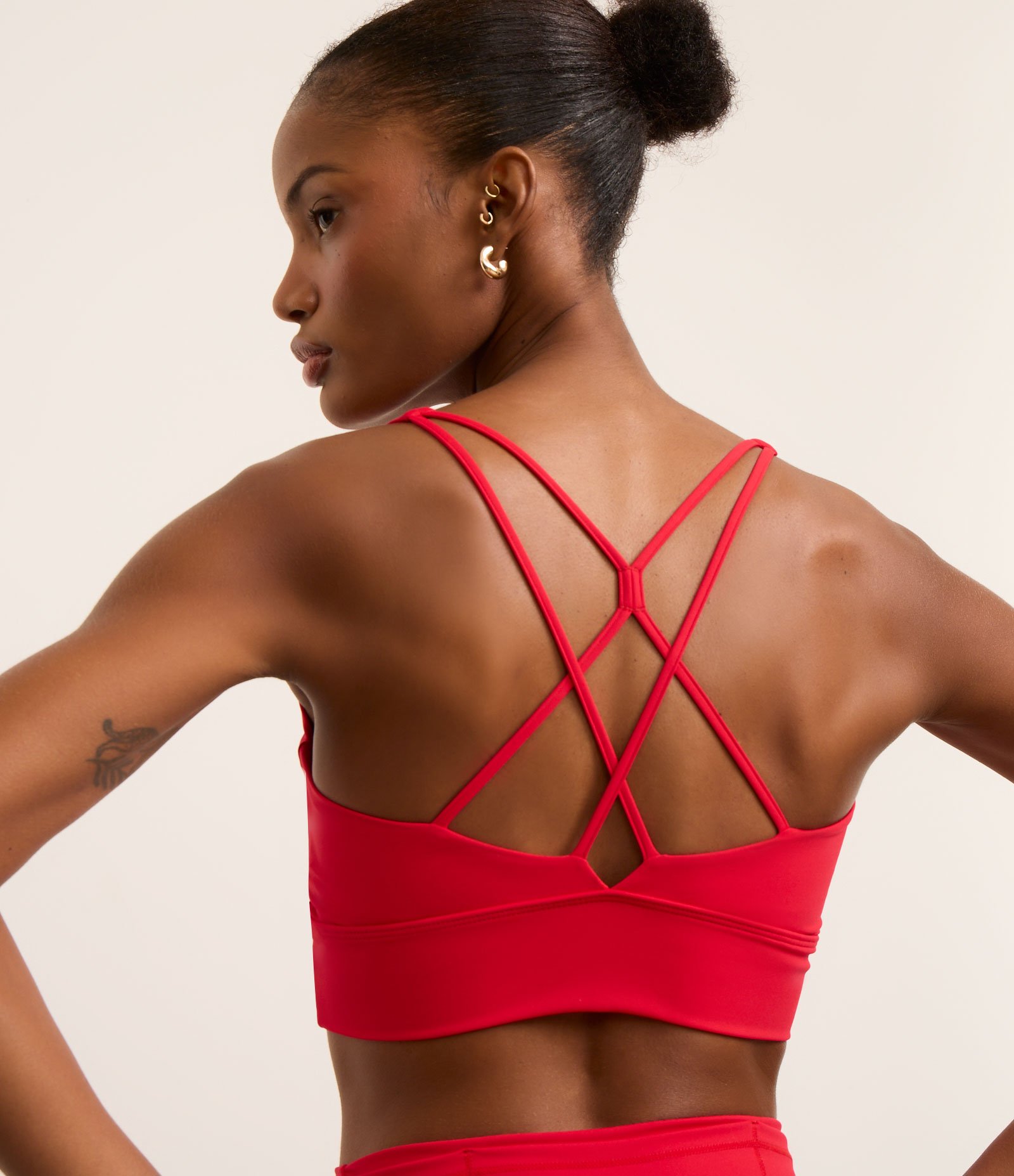Top Esportivo Alongado com Bojo e Tiras Diferenciadas nas Costas Vermelho 1