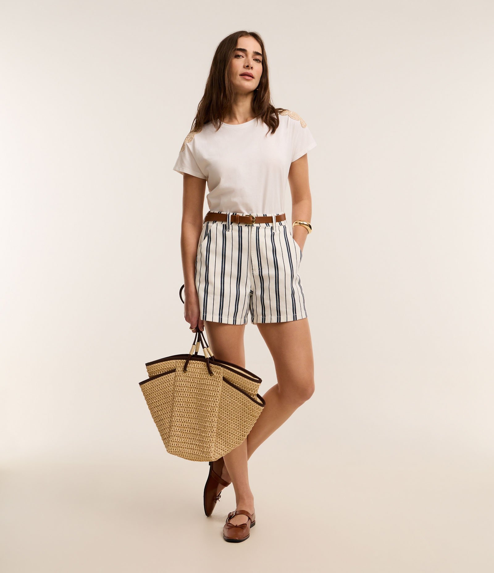 Blusa em Algodão com Bordado Efeito Crochê no Ombro Branco 2