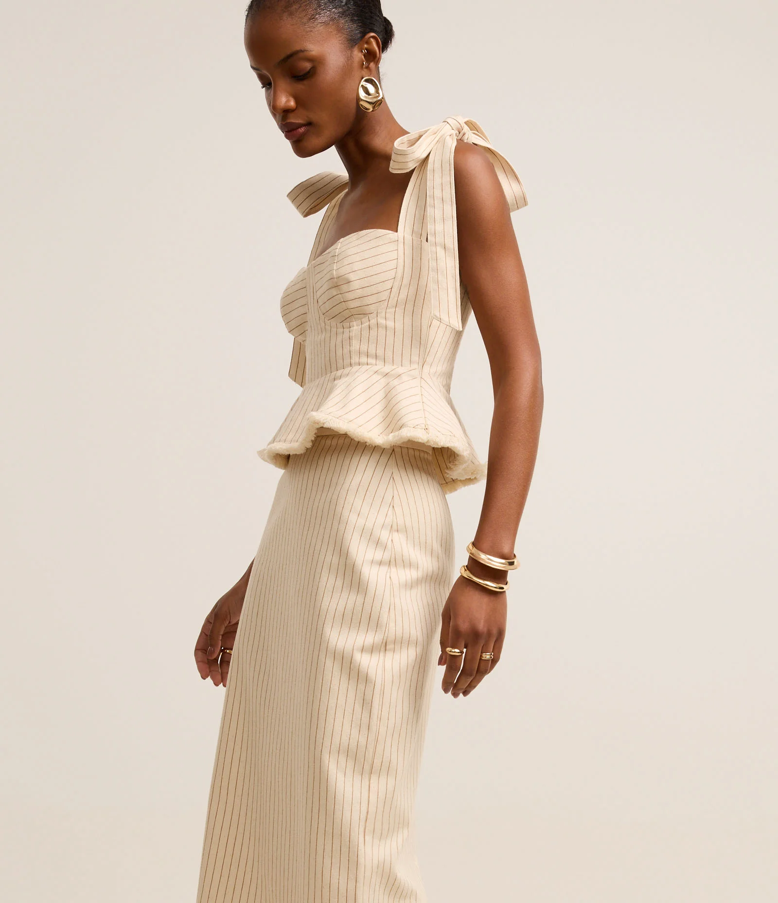 Saia Cintura Alta Longa Listrada em Algodão com Fenda Bege 2