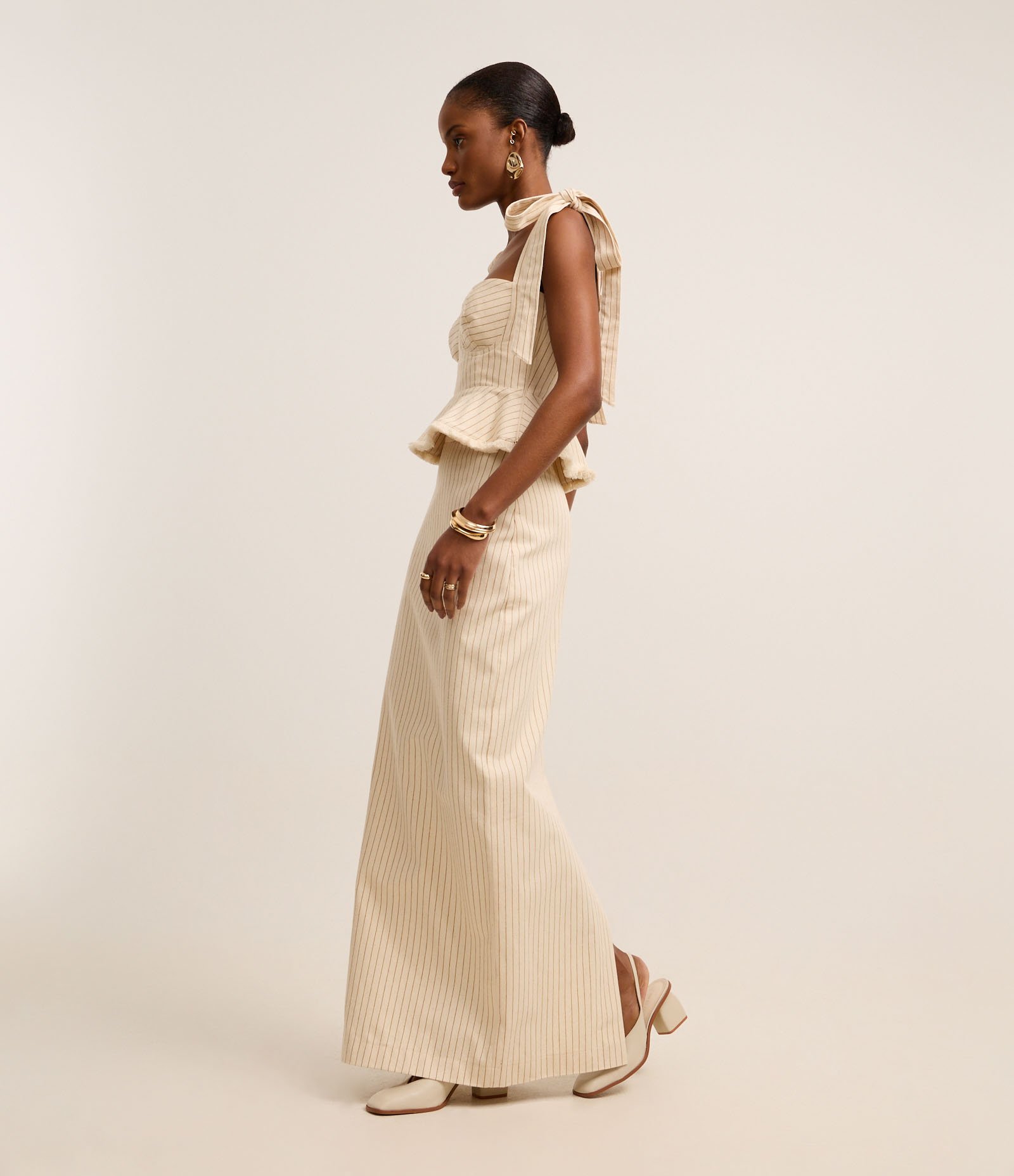 Saia Cintura Alta Longa Listrada em Algodão com Fenda Bege 5