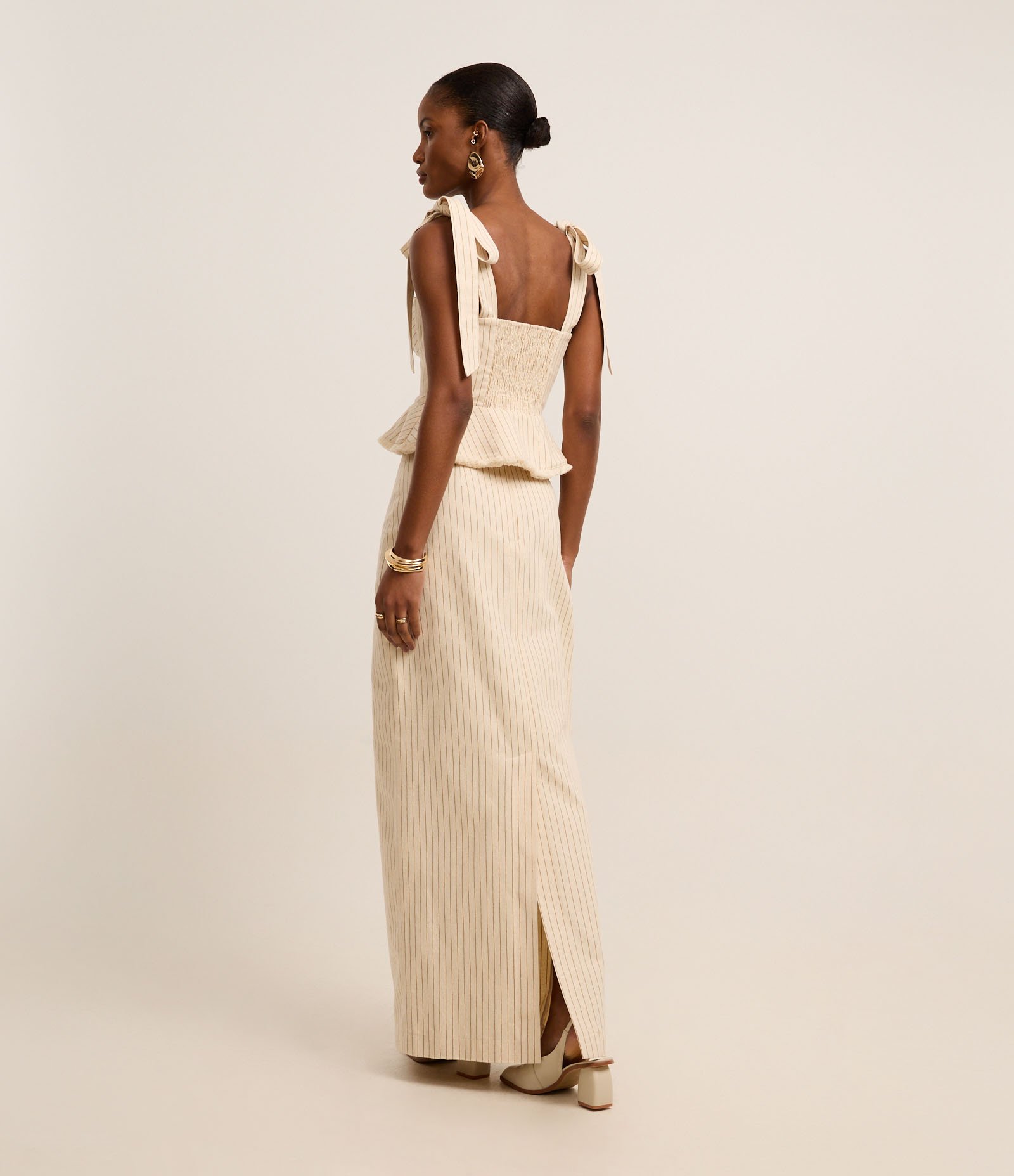 Saia Cintura Alta Longa Listrada em Algodão com Fenda Bege 6