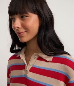 Blusa em Tricô Listrado e Acabamento Ondinha