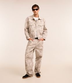 Calça Super Baggy em Sarja com Estampa Abstrata