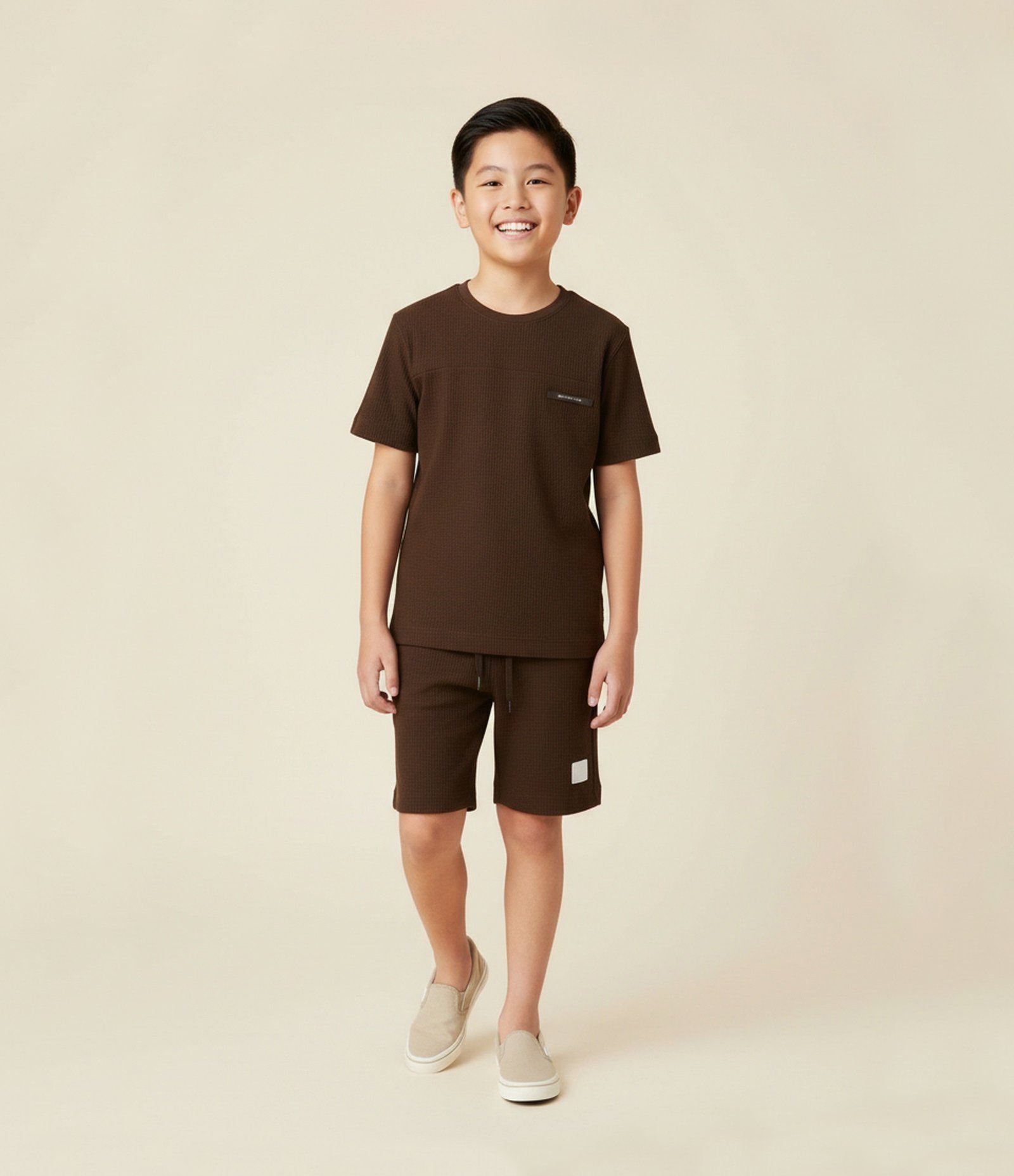 Bermuda Infantil em Moletom Liso com Etiqueta - Tam 5 a 14 Anos Marrom Escuro 1