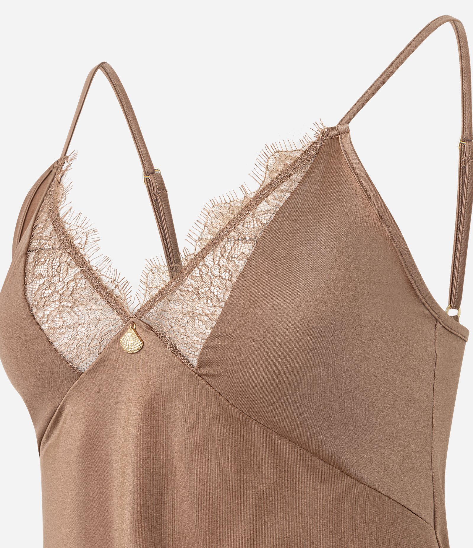 Pijama Short Doll em Microfibra Acetinada com Detalhe de Renda Bege 7