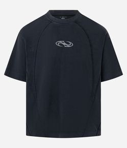 Camiseta Boxy em Algodão com Estampa Lettering e Listras em Recortes