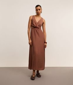 Vestido Evasê em Viscose com Miçangas e Vazados na Cintura