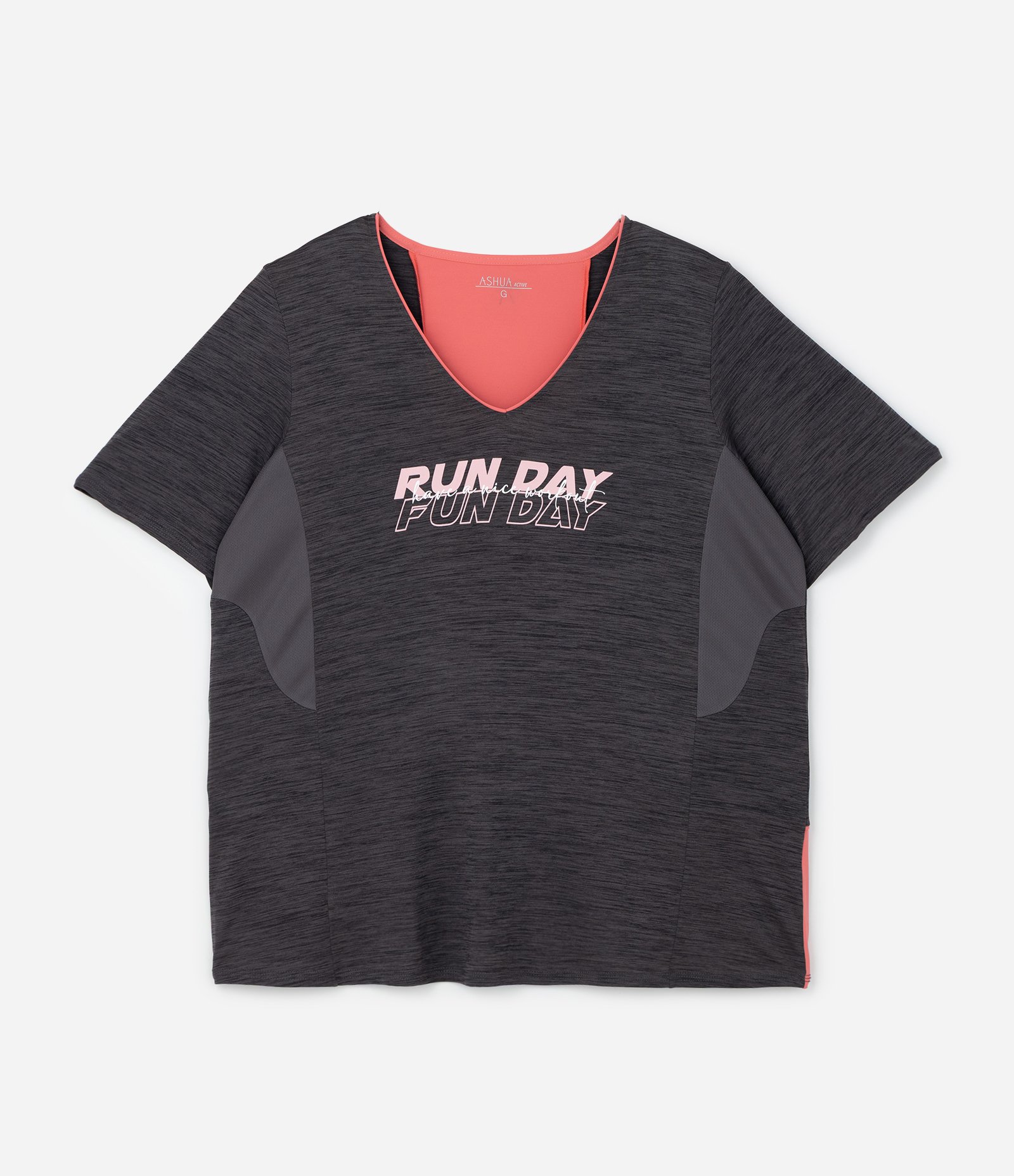 Camiseta Esportiva em Tecnologia Dry com Lettering Run Day Fun Day Curve & Plus Size Preto/Rosa 5