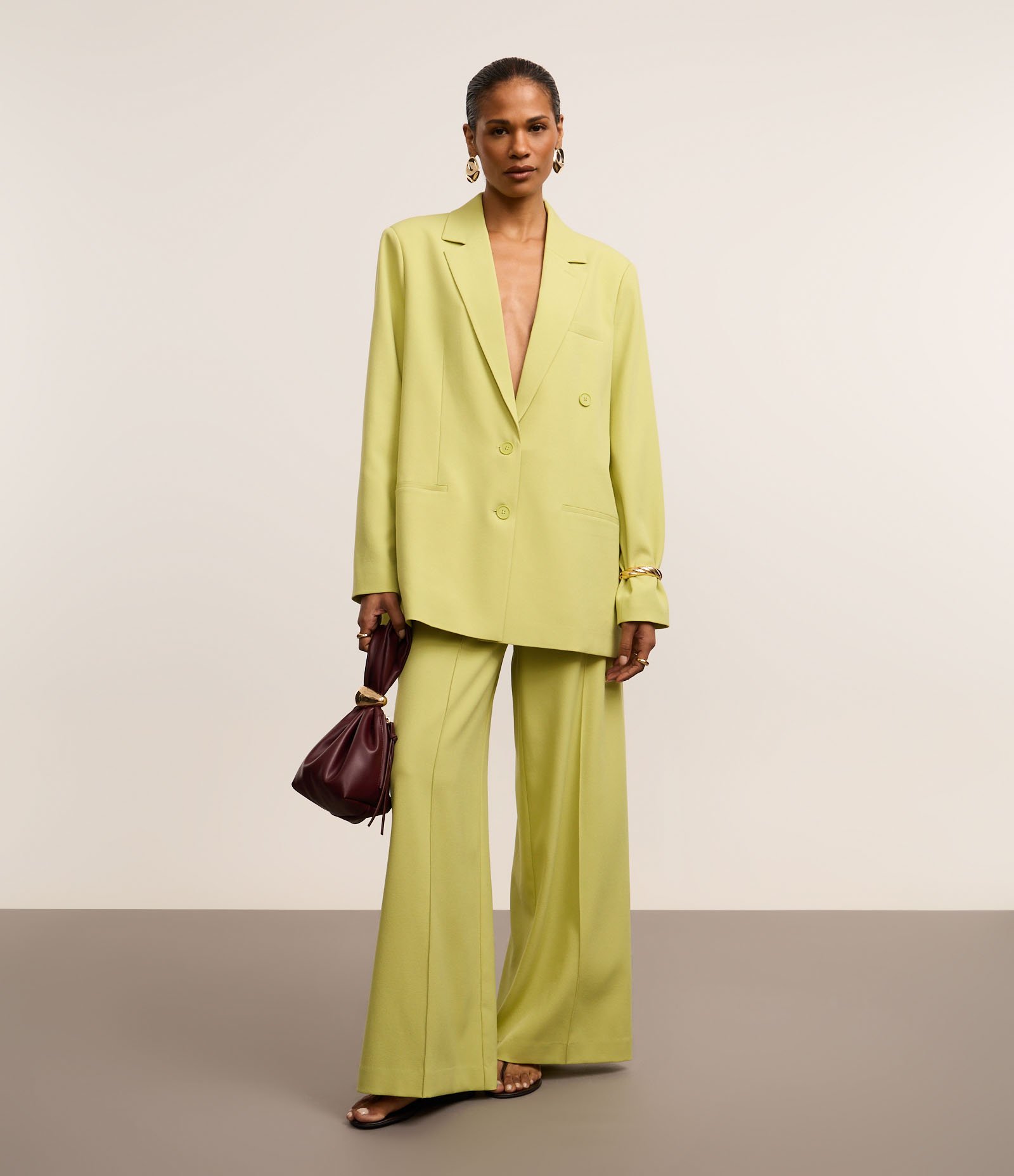 Calça Wide Leg Alfaiatada com Linho e Cinto de Fivela Torcida Verde Abacate 1