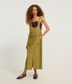 Vestido Midi em Viscolinho com Botões e Bolsos