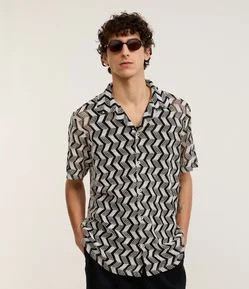 Camisa Comfort com Estampa Zig Zag Texturizada