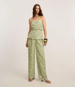 Calça Reta Alfaiatada Cintura Alta com Bordado Bastrado