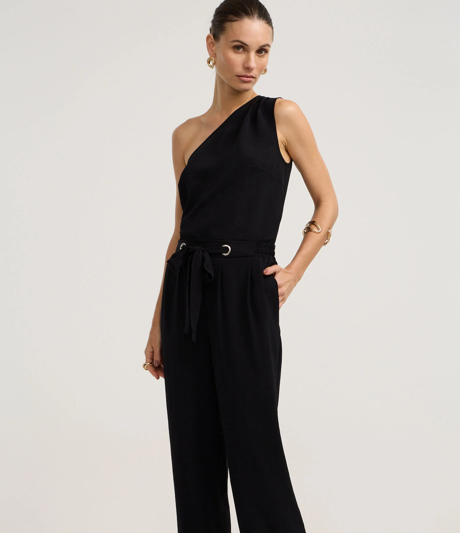 Calça Reta Cintura Alta com Amarração na Cintura Preto 2