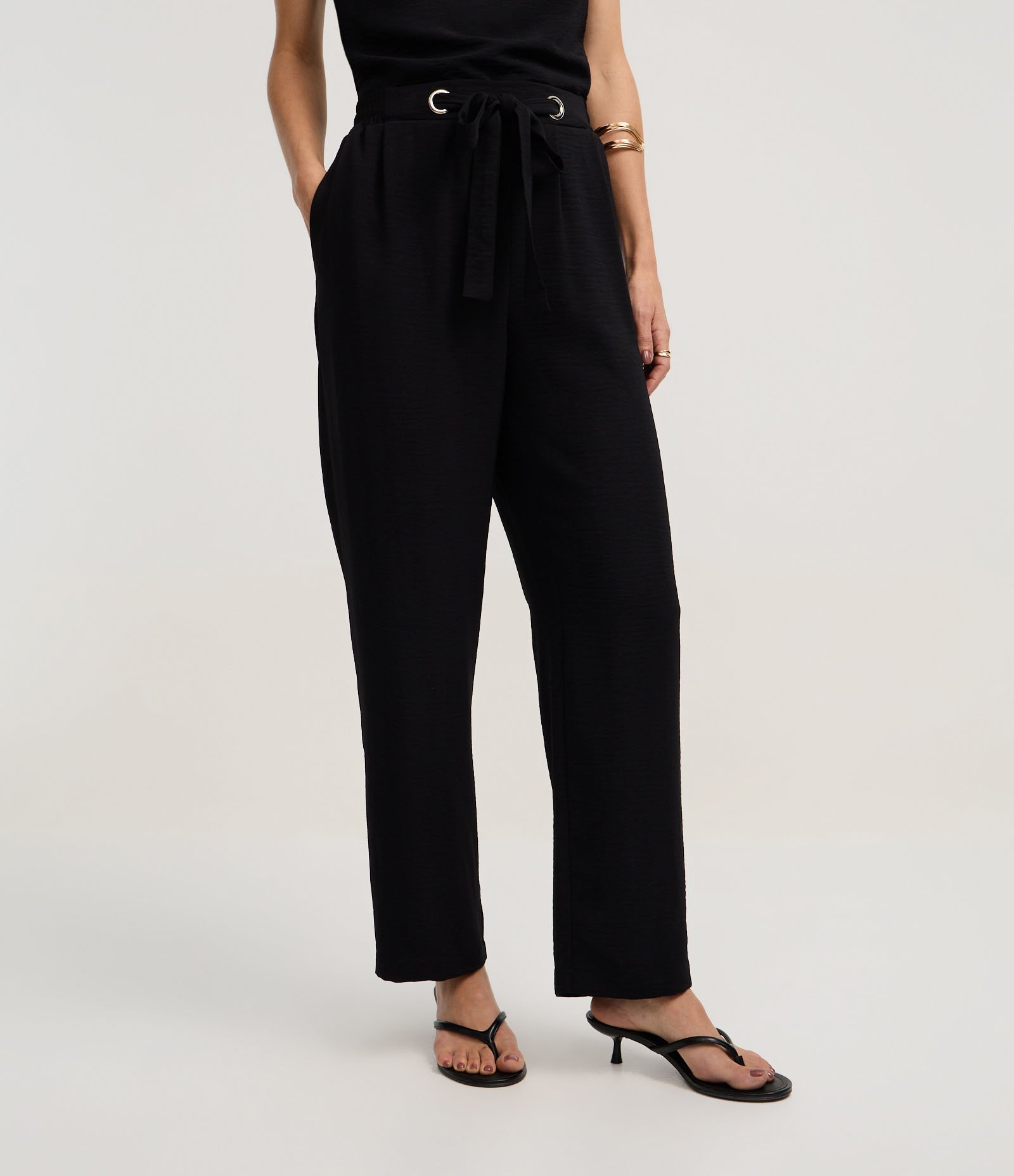 Calça Reta Cintura Alta com Amarração na Cintura Preto 3