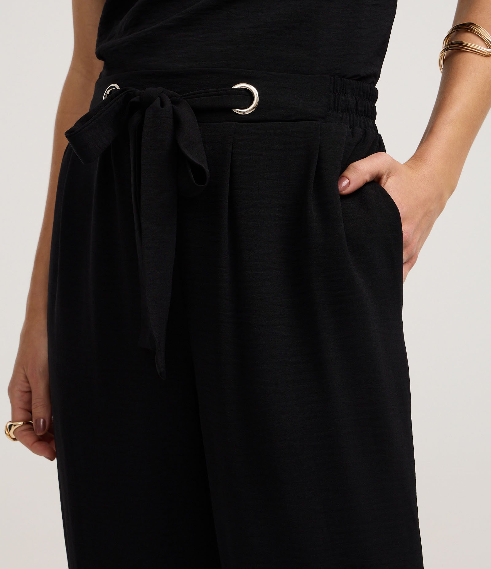 Calça Reta Cintura Alta com Amarração na Cintura Preto 4