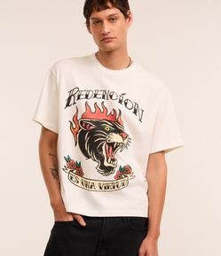 Camiseta Boxy em Algodão com Estampa Estilo Tatuagem e Lettering