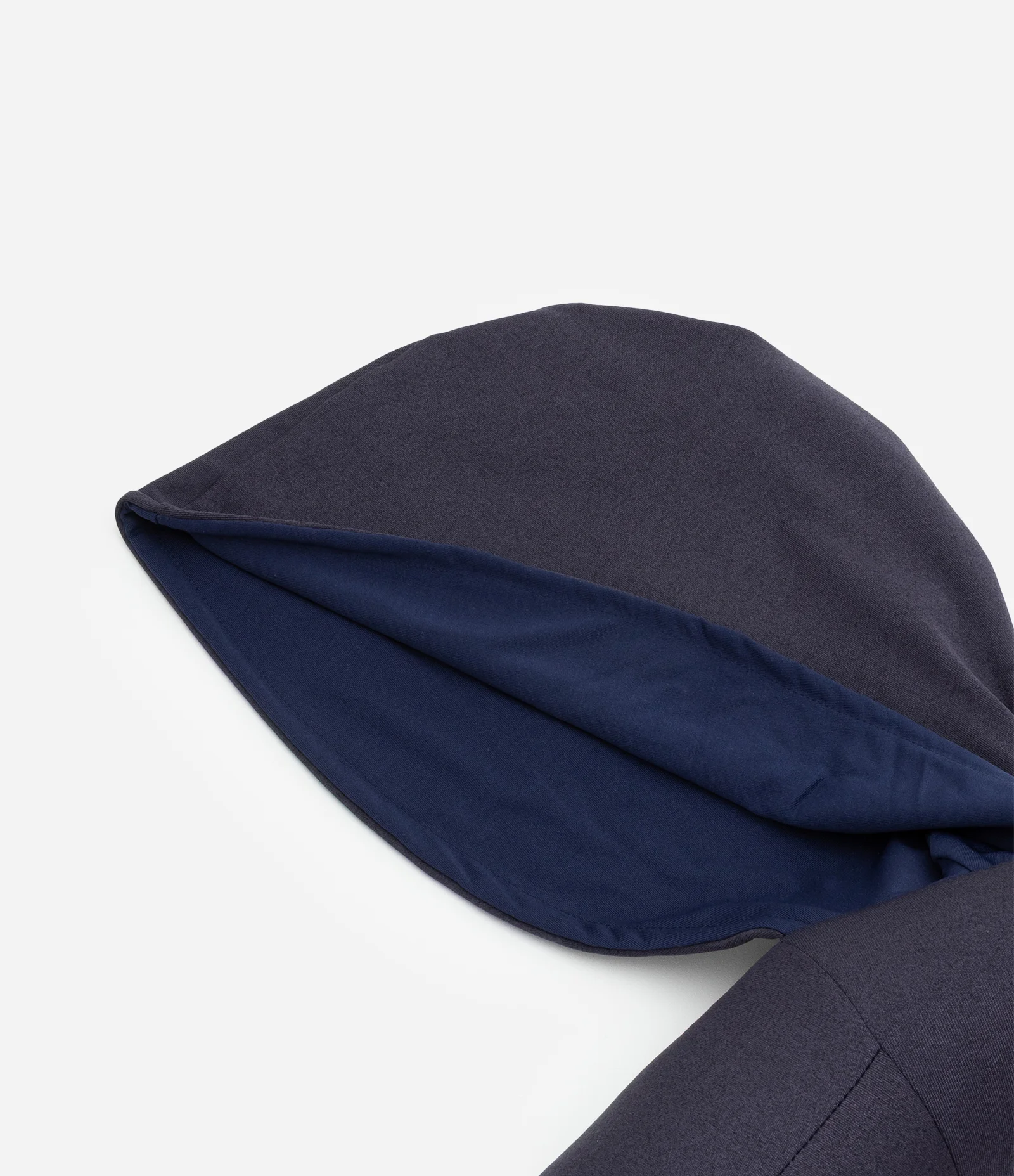 Travesseiro de Viagem em Poliamida com Capuz Azul Marinho 2