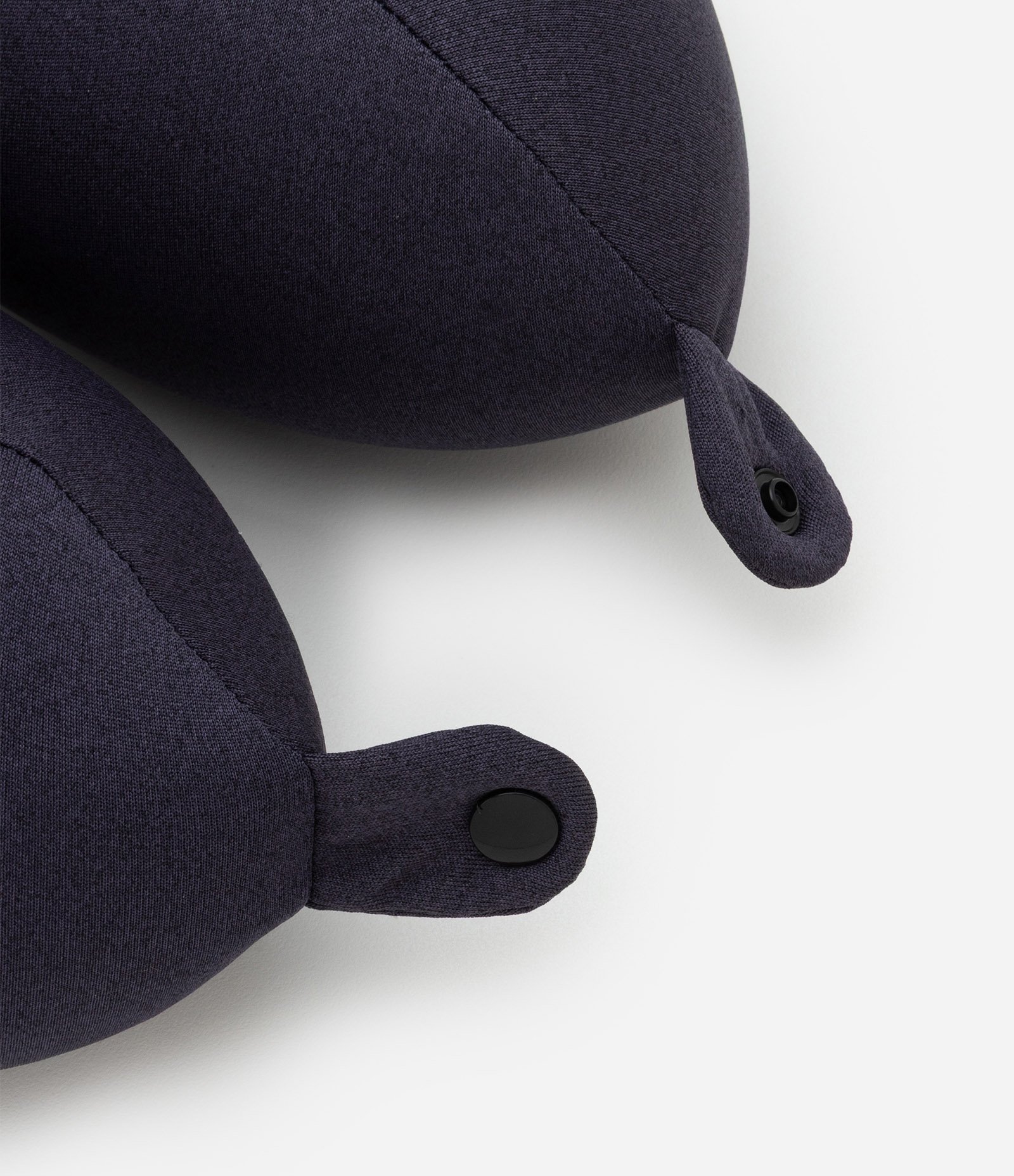 Travesseiro de Viagem em Poliamida com Capuz Azul Marinho 3