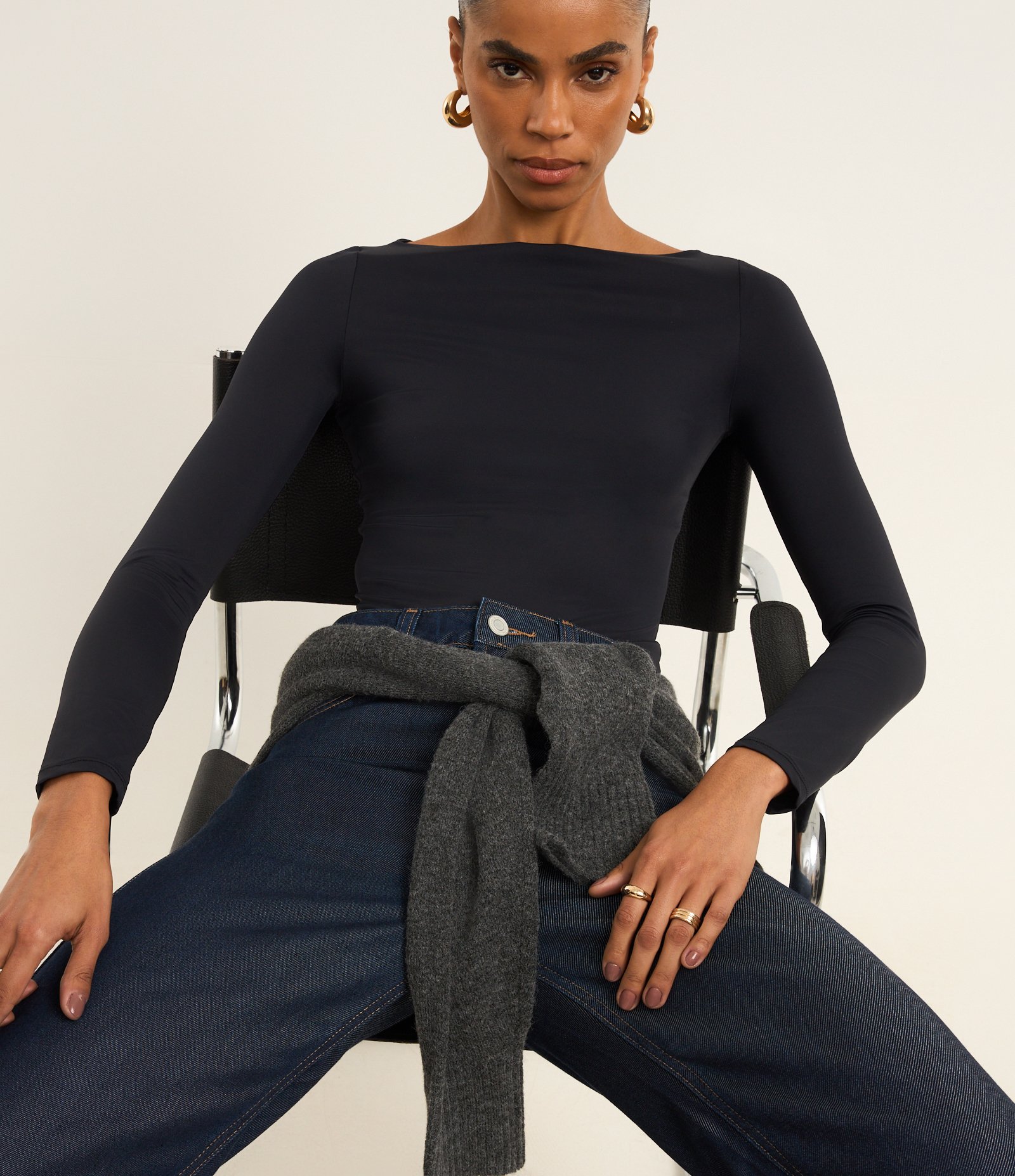 Blusa Regular em Poliamida com Decote Canoa Preto 6