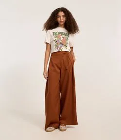 Calça Barrel em Alfaiataria com Fechamento Deslocado