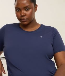 Camiseta Esportiva com Tecnologia Dry Curve & Plus Size