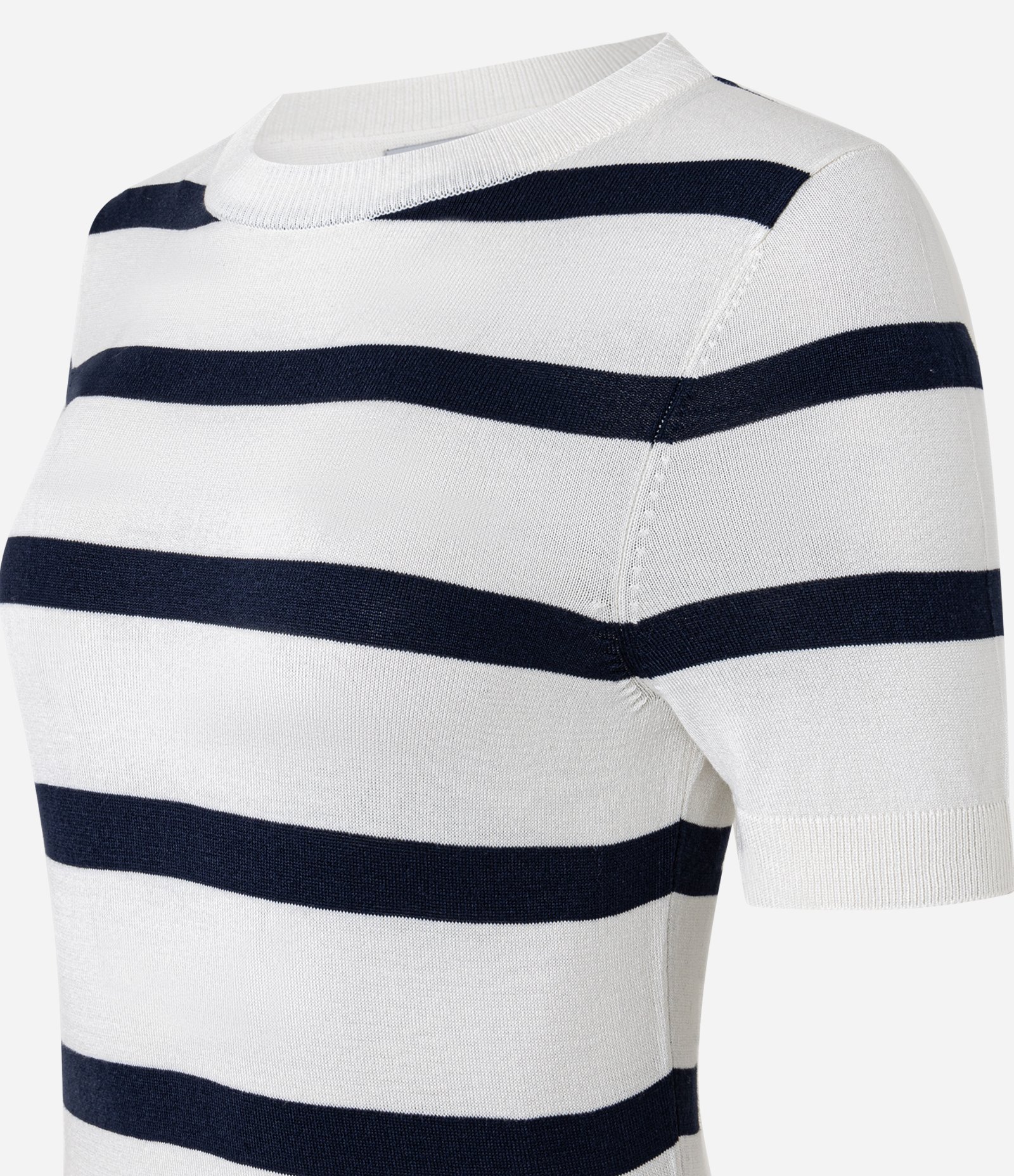 Blusa Básica Listrada em Tricô com Gola Redonda Azul Marinho/Branco 6