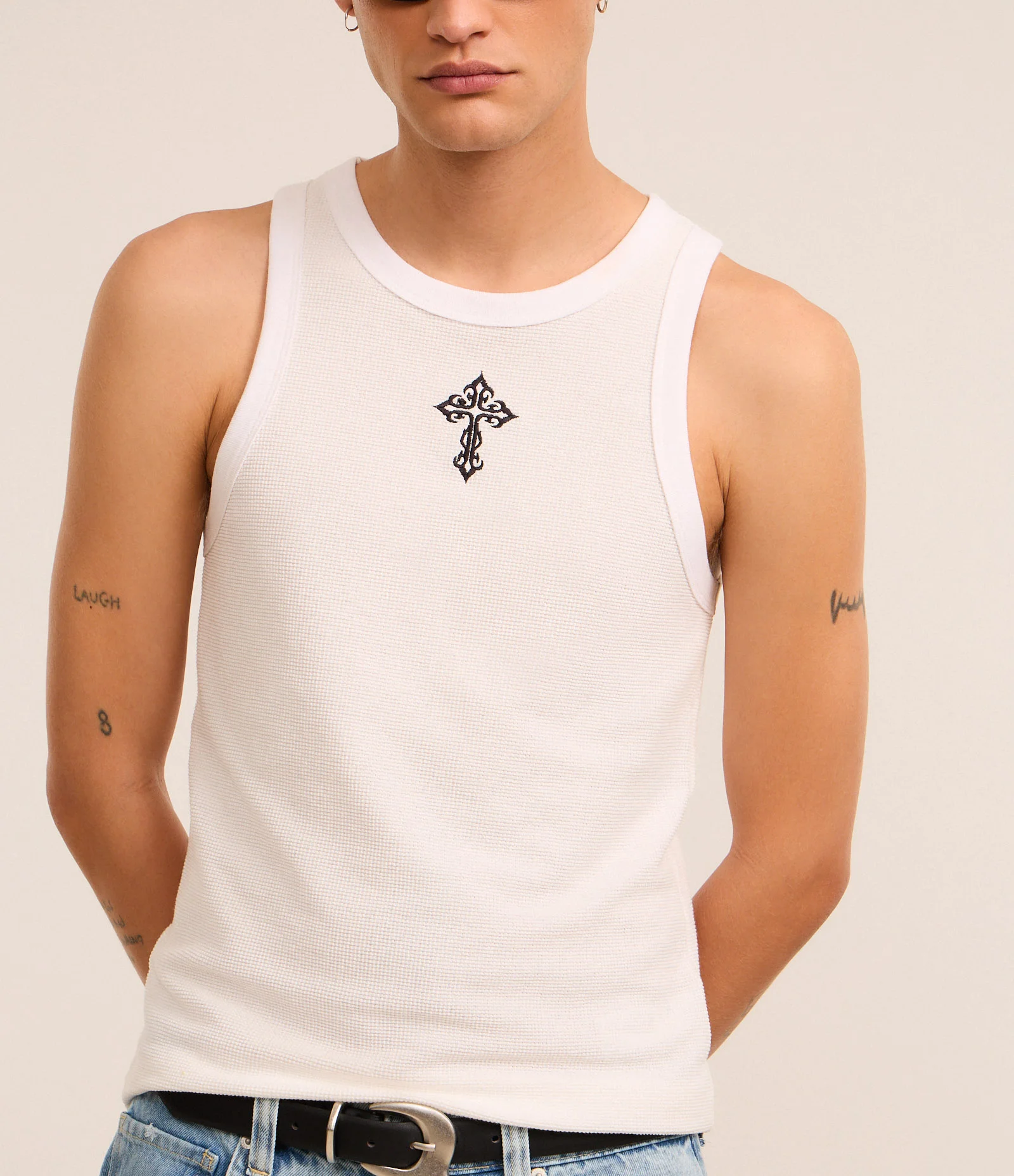 Regata Muscle em Algodão com Bordado de Cruz Texturizada Branco 3