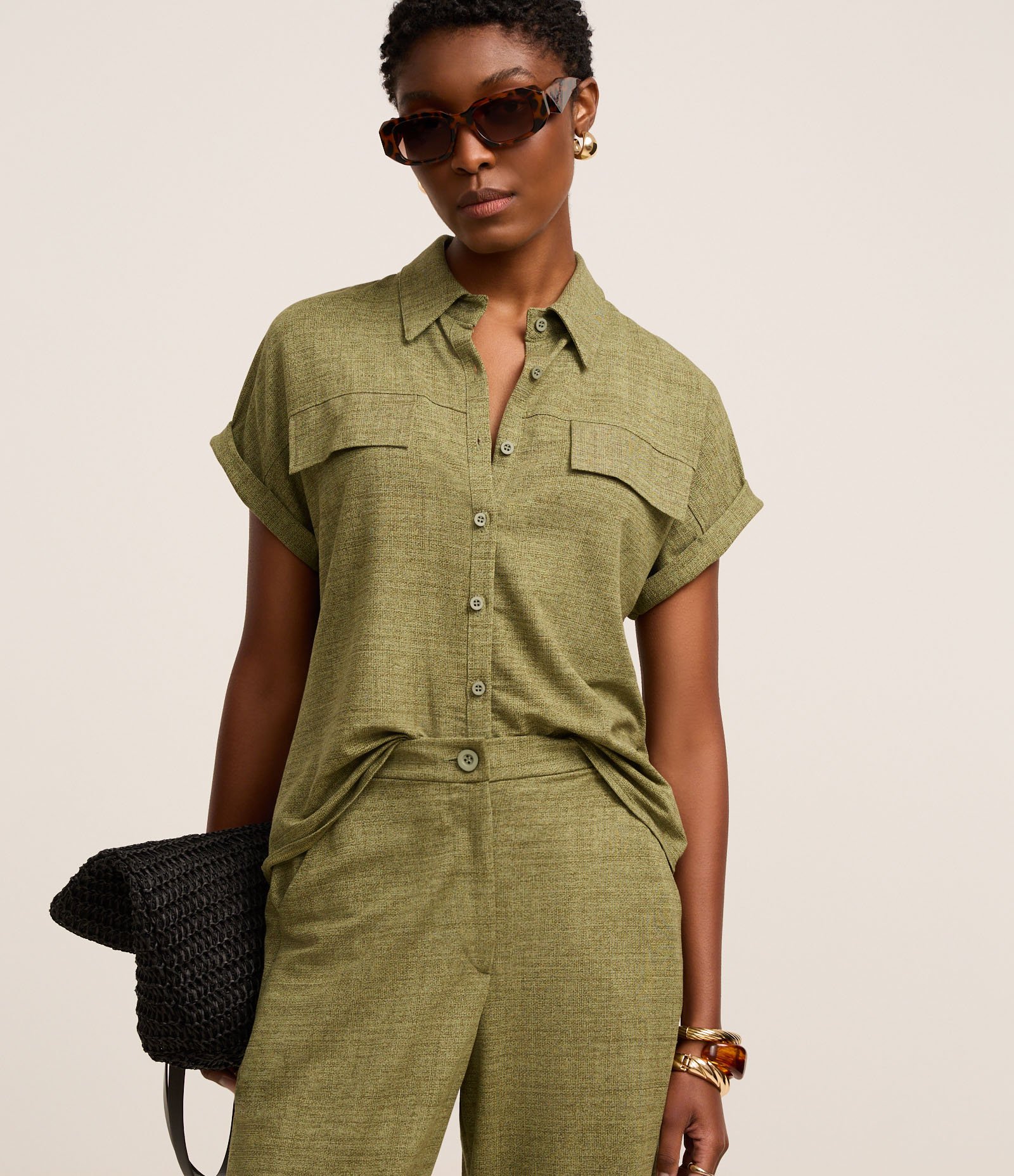 Camisa em Piquet com Lapelas e Dobra na Manga Curta Verde 3