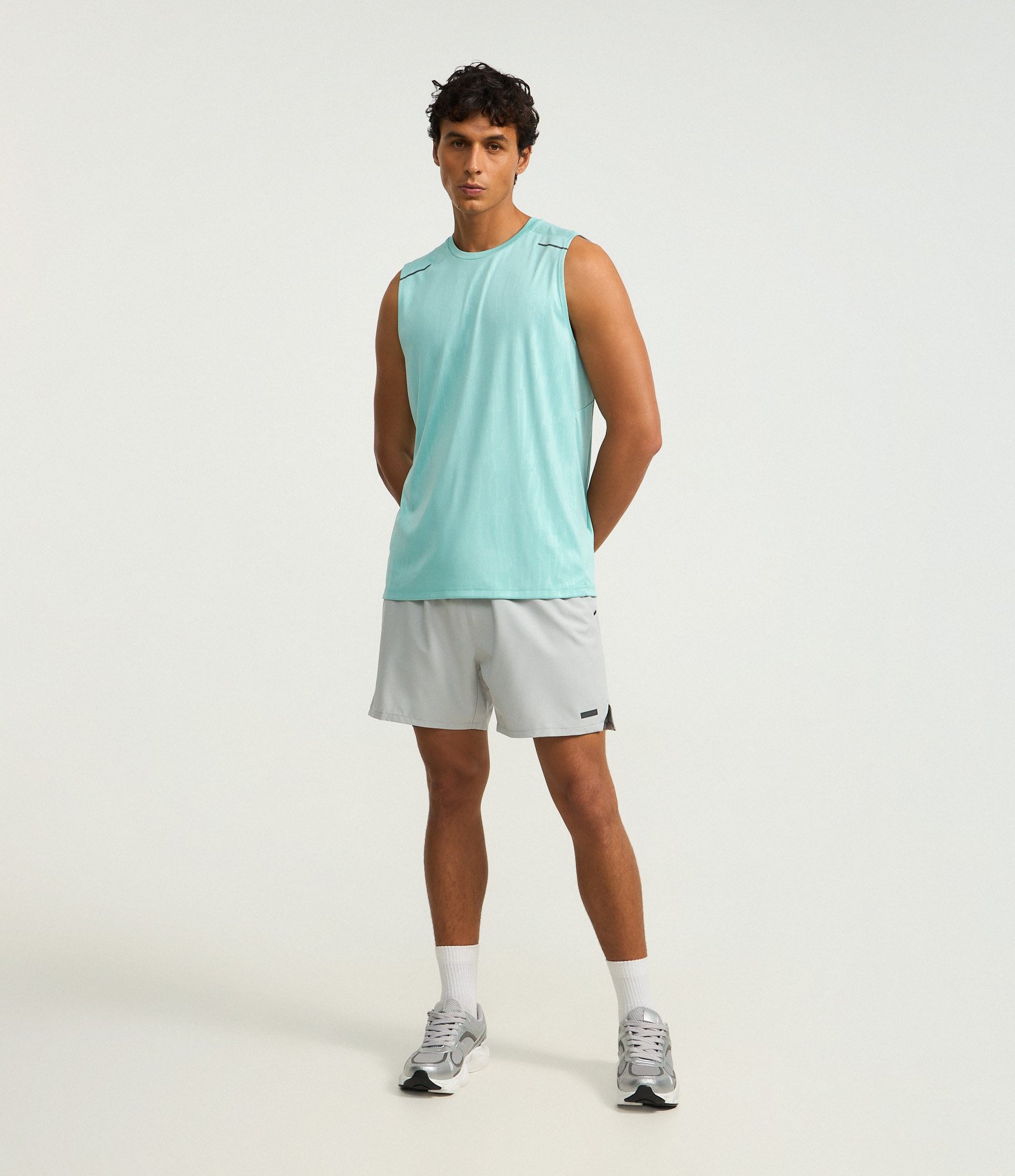 Regata Esportiva com Tecnologia Dry e Estampa Heat Print Verde claro 4