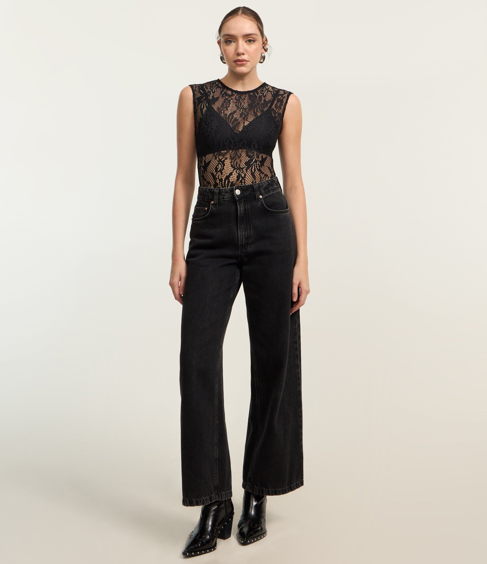 Body em Renda Floral com Transparência Preto 2