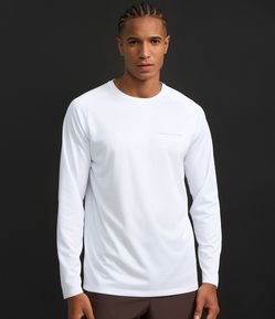 Camiseta Esportiva em Tecnologia Dry com Estampa Lettering