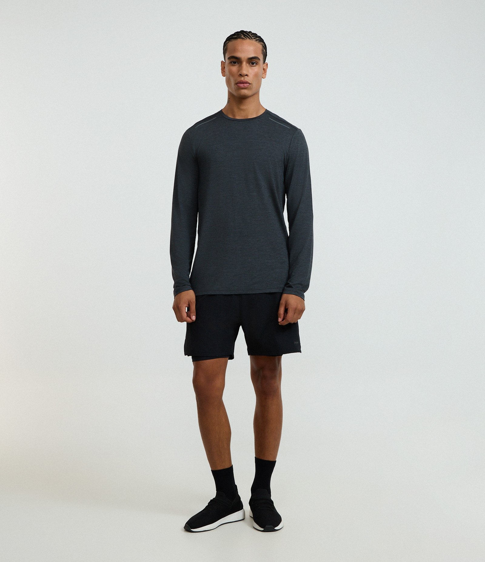 Camiseta Esportiva em Tecnologia Dry em new pattern Cinza Escuro 2