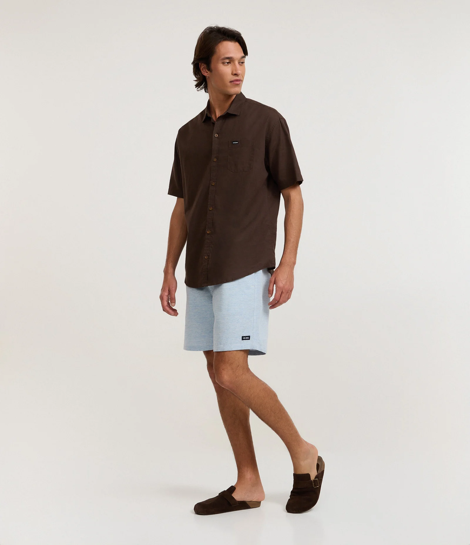 Bermuda Regular com Cordão e Efeito Rajado Azul 1